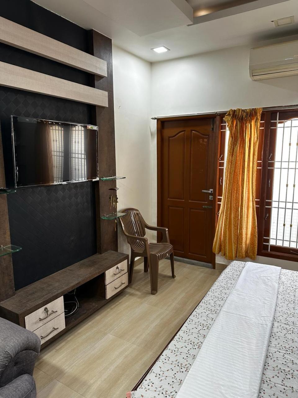Temple View Home Stay Tiruvannamalai Exterior photo
